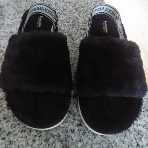 Black Koolaburra by UGG. Size 5.
